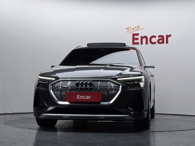 AUDI E-TRON - 2