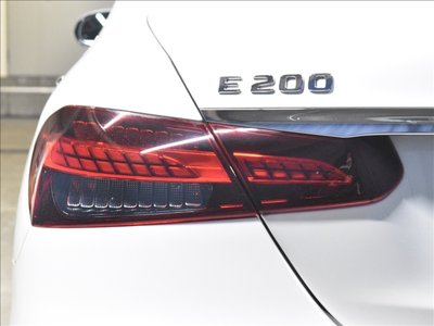 MERCEDES-BENZ E-CLASS - 6