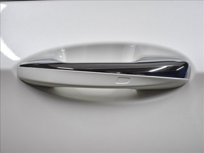 MERCEDES-BENZ E-CLASS - 9