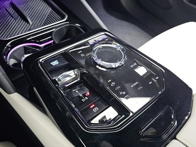 صورة مصغرة 12 لـ 2025 BMW I5