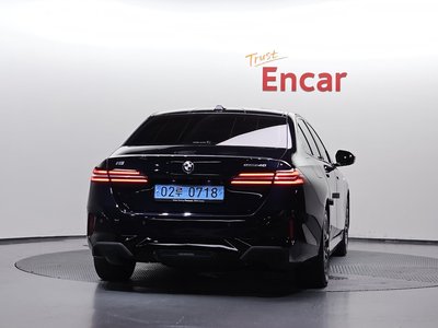 2025 BMW I5 photo 3