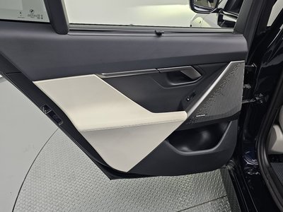 صورة مصغرة 15 لـ 2025 BMW I5
