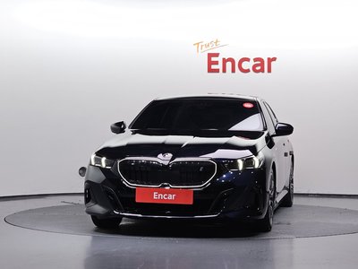 2025 BMW I5 photo 2