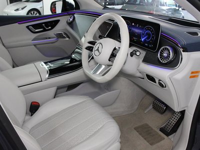 2024 Mercedes-BENZ EQE — миниатюра 13