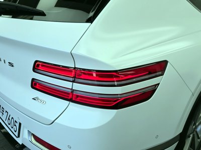 GENESIS GV80 - 10