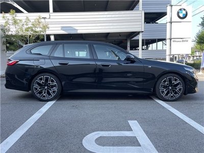 BMW 5 SERIES - 4
