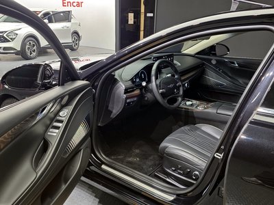 GENESIS G80 (RG3) - 10