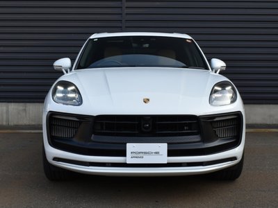 PORSCHE MACAN - 4