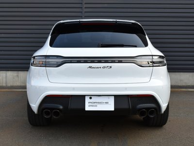 PORSCHE MACAN - 5