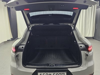 2020 Porsche CAYENNE 缩略图 25
