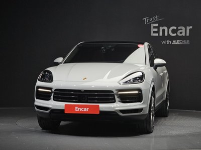 2020 Porsche CAYENNE photo 2