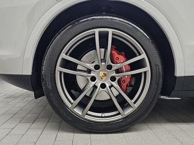 2020 Porsche CAYENNE photo 6