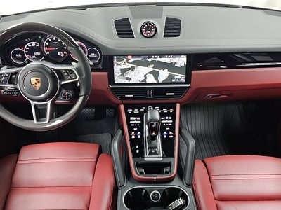 2020 Porsche CAYENNE photo 4