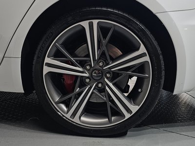 صورة 8 لـ 2025 Genesis THE NEW G70