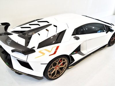 LAMBORGHINI AVENTADOR - 6