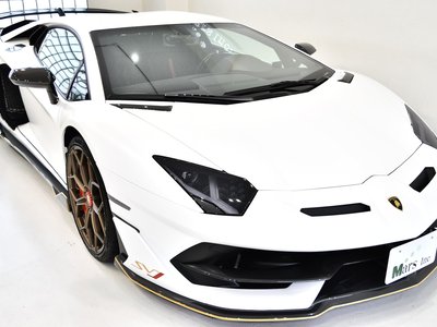 LAMBORGHINI AVENTADOR - 4