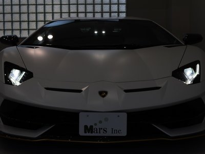 LAMBORGHINI AVENTADOR - 3
