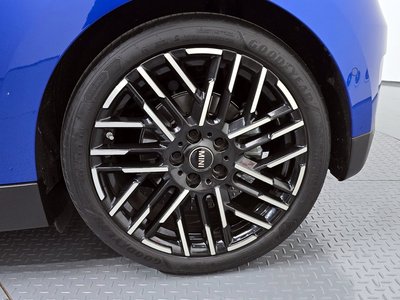 صورة 8 لـ 2024 MINI COOPER ELECTRIC