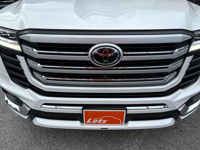 صورة 10 لـ 2024 Toyota LAND CRUISER 300