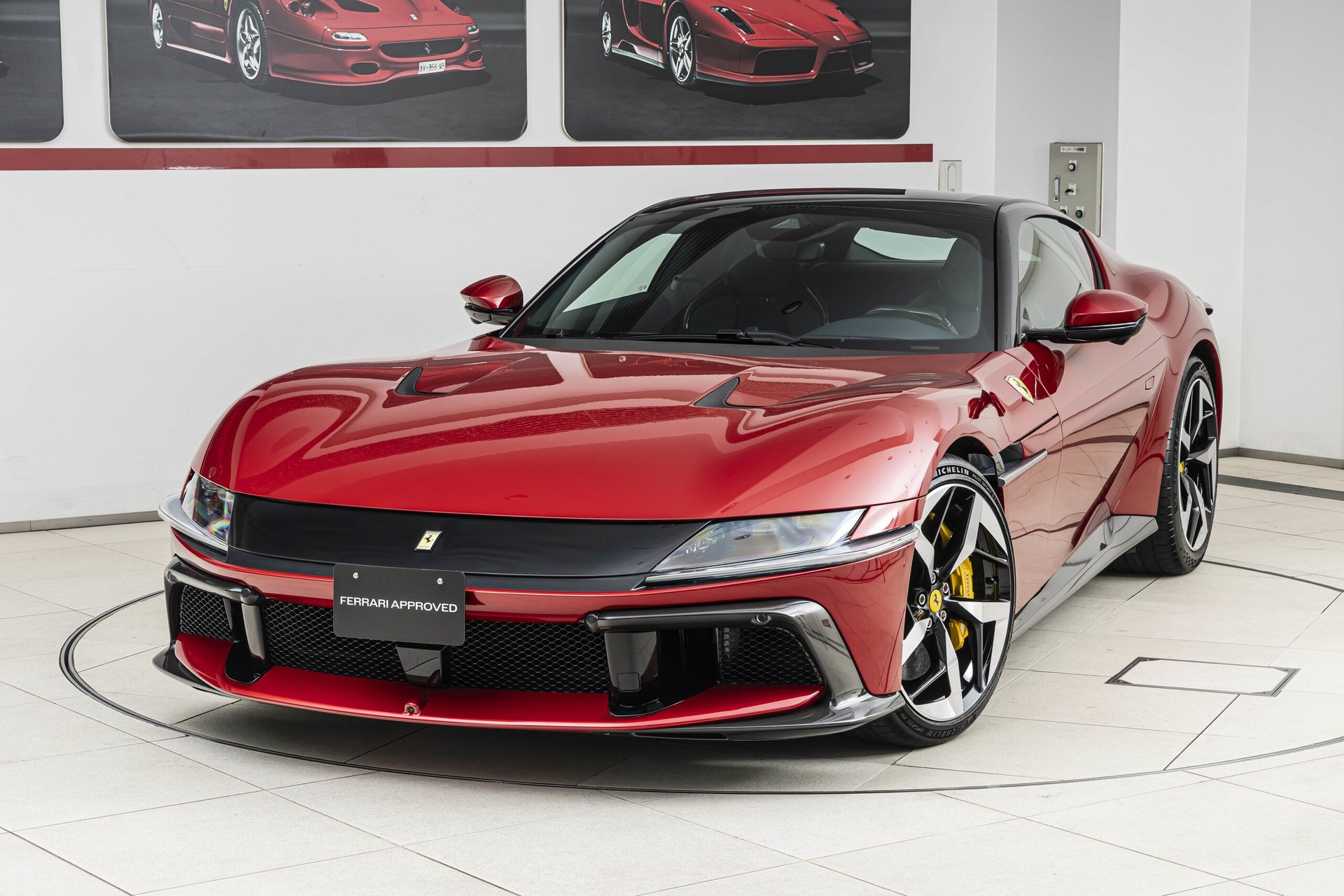 FERRARI 12 CILINDRI - View 1