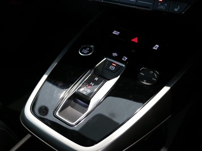 2025 AUDI Q4 SPORTBACK E-TRON thumbnail 18