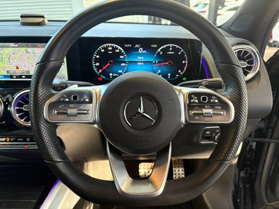 MERCEDES-BENZ GLB - 8