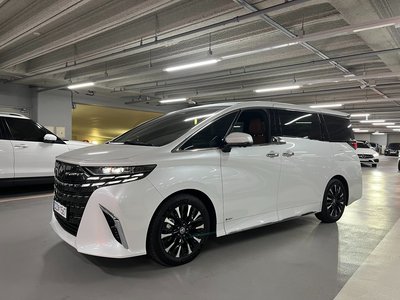 TOYOTA ALPHARD - 1