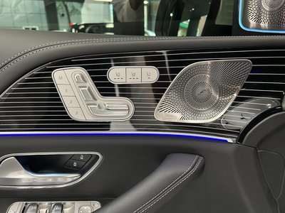 2025 Mercedes-BENZ GLS — миниатюра 13