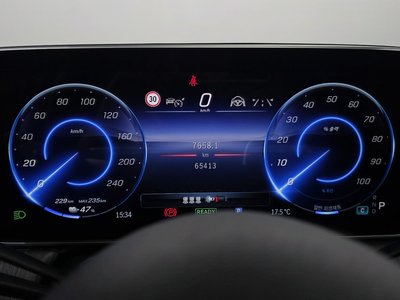 MERCEDES-BENZ EQS - 8