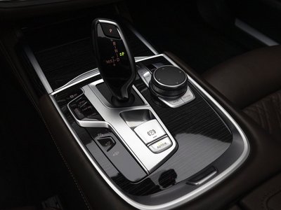 BMW 7 SERIES - 9