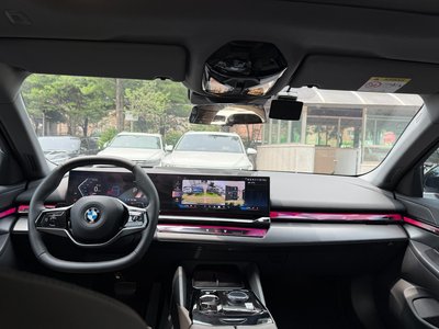 2025 BMW 5 SERIES 照片 5