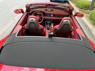 صورة 7 لـ 2025 Porsche 911