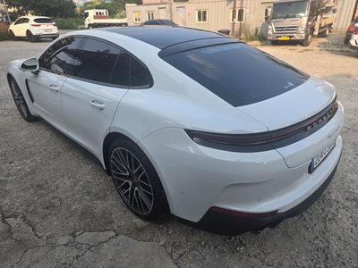 PORSCHE PANAMERA - 7