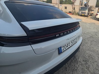 PORSCHE PANAMERA - 10
