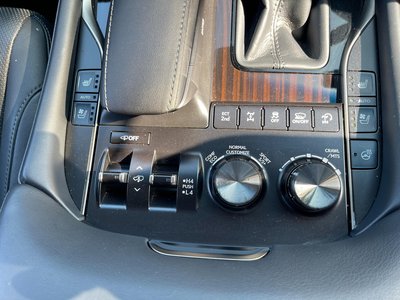 صورة مصغرة 26 لـ 2017 Lexus LX