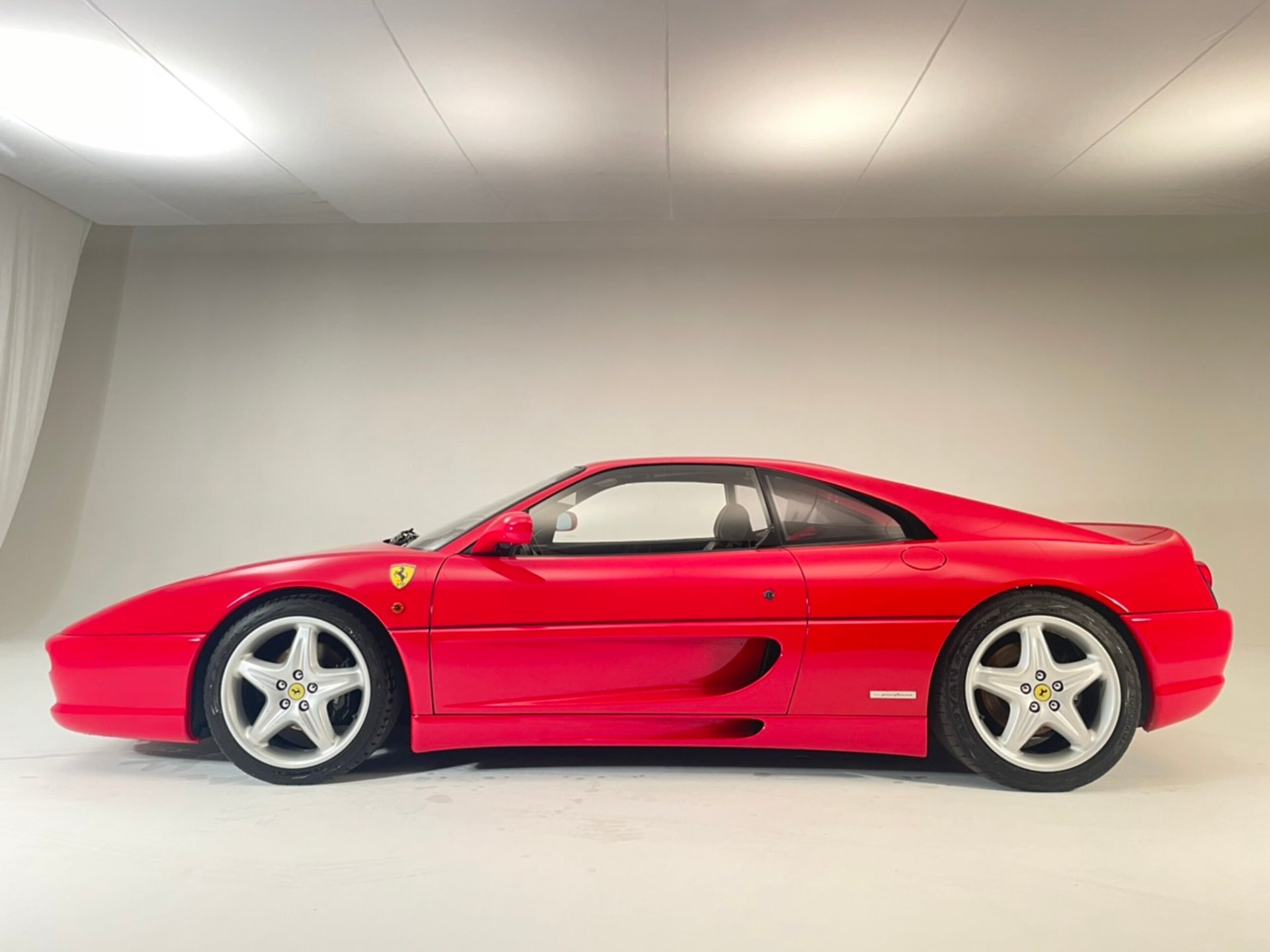 FERRARI F355 - View 1