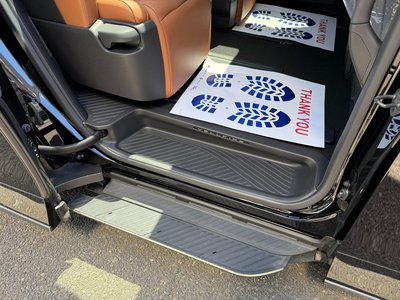 2025 Toyota VELLFIRE photo 6