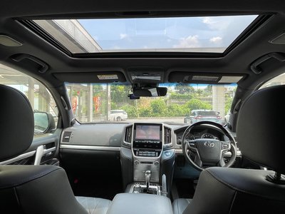 صورة مصغرة 22 لـ 2017 Toyota LAND CRUISER 200