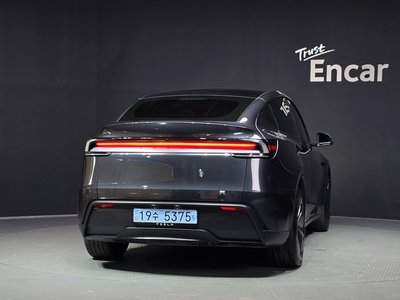 2025 Tesla MODEL Y — фото 3