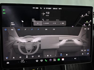 2025 Tesla MODEL Y — миниатюра 18