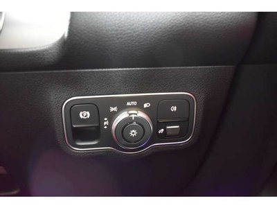 2022 Mercedes-BENZ GLB — миниатюра 32