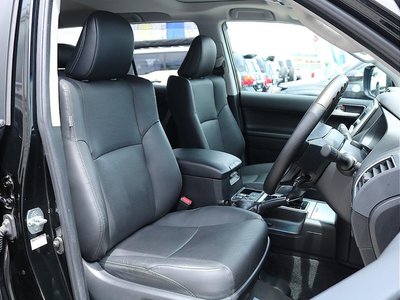2023 Toyota LAND CRUISER PRADO — фото 8