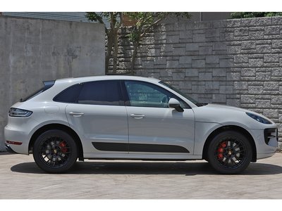PORSCHE MACAN - 6