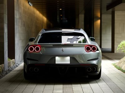 صورة 4 لـ 2017 Ferrari GTC4 LUSSO