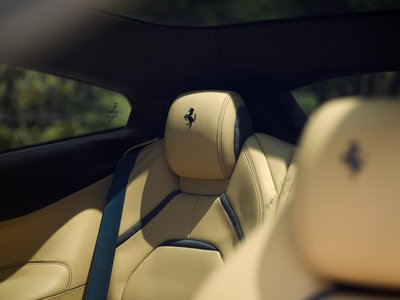 صورة 7 لـ 2017 Ferrari GTC4 LUSSO