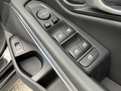 صورة مصغرة 24 لـ 2025 BMW 3 SERIES