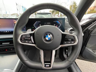 صورة مصغرة 35 لـ 2025 BMW 3 SERIES