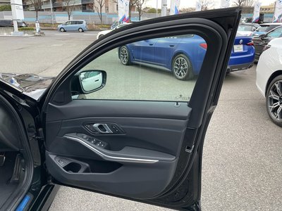 صورة مصغرة 22 لـ 2025 BMW 3 SERIES