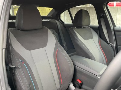 صورة مصغرة 29 لـ 2025 BMW 3 SERIES