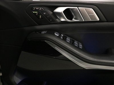 BMW X7 2021 thumbnail 23